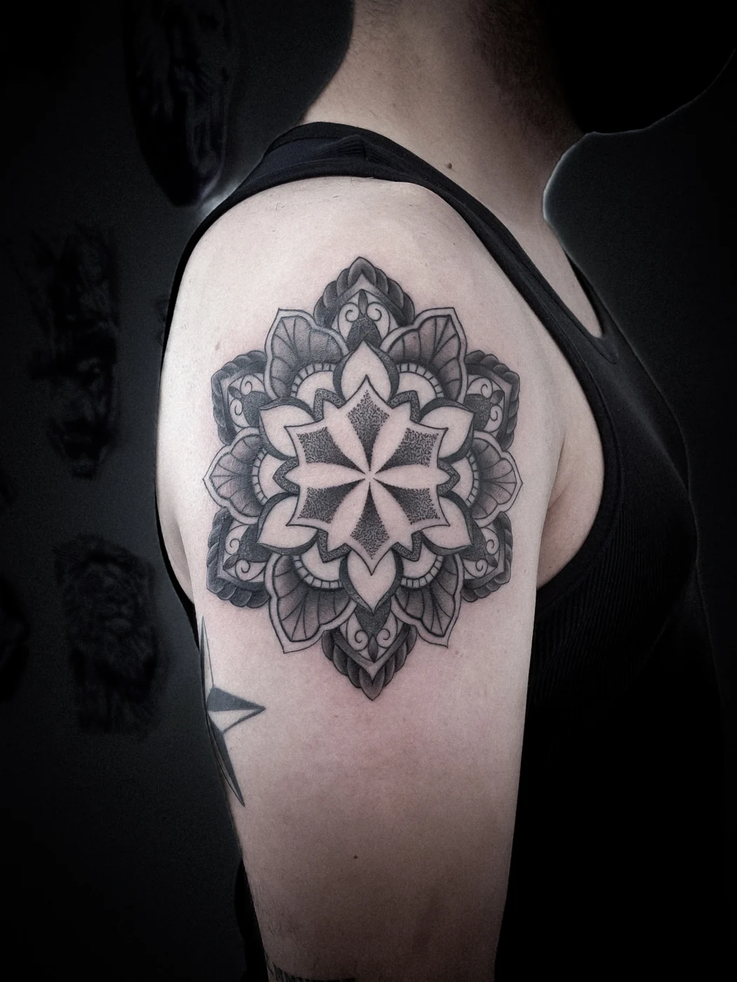 Tatuaggio stile Geometrico
